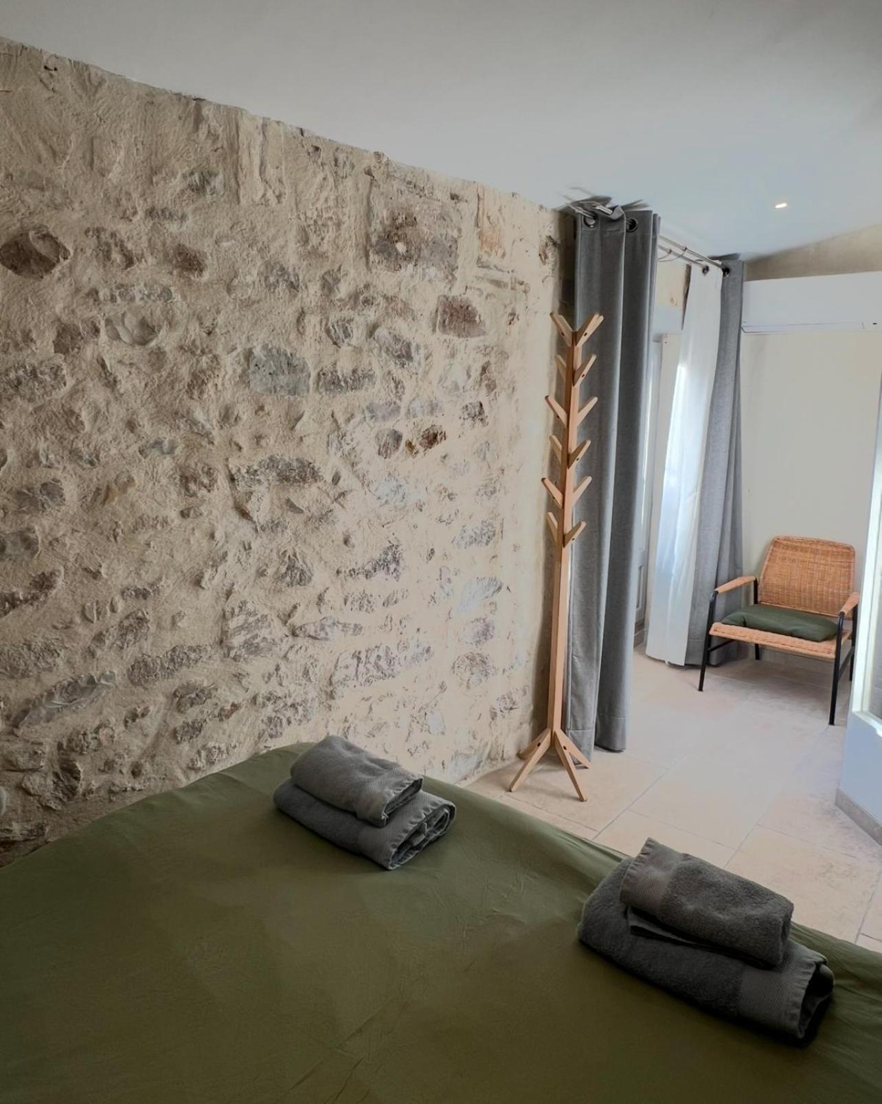 Holiday In Arles: Appartement De L'Amphitheatre Exteriör bild